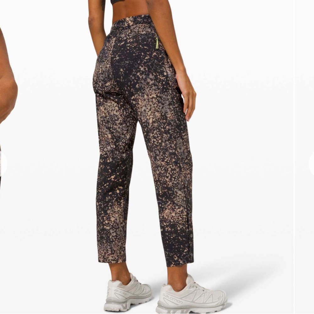 Lululemon Revera Jogger Print *lululemon lab Planet Surface Black Granite‎ Multi